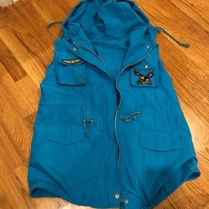 Sleeveless Graphic Jacket